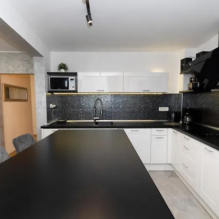 Daire Nikky 2br Apt. In Old Town Centre Zadar