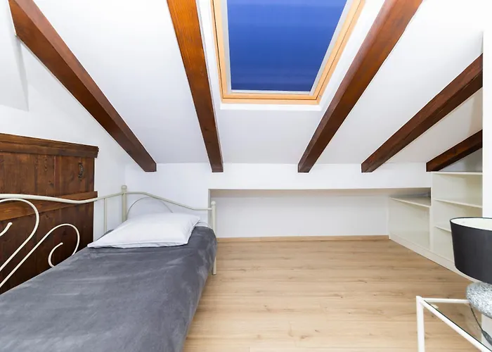 Appartamento Nikky 2br Apt. In Old Town Centre Zara