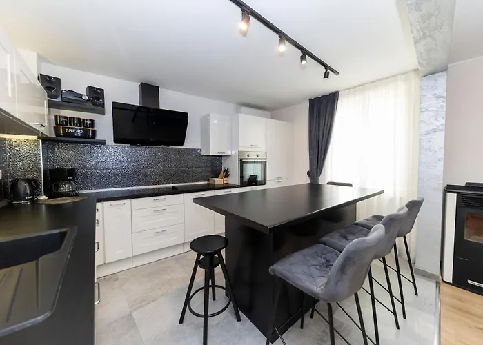 Appartamento Nikky 2br Apt. In Old Town Centre Zara