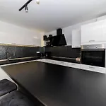 Nikky 2br Apt. In Old Town Centre Appartement