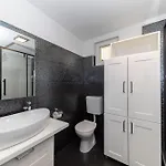 Appartement Nikky 2br Apt. In Old Town Centre