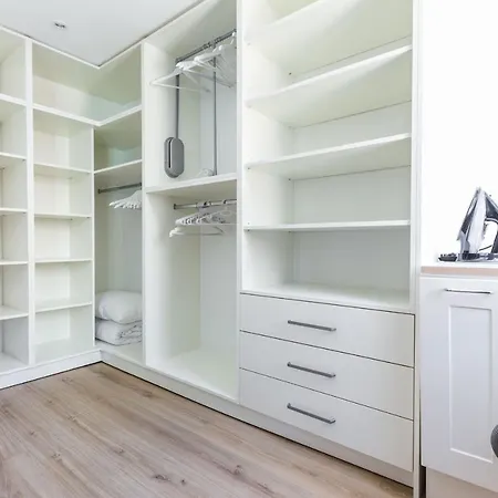 Nikky 2br Apt. In Old Town Centre Апартаменти Задар